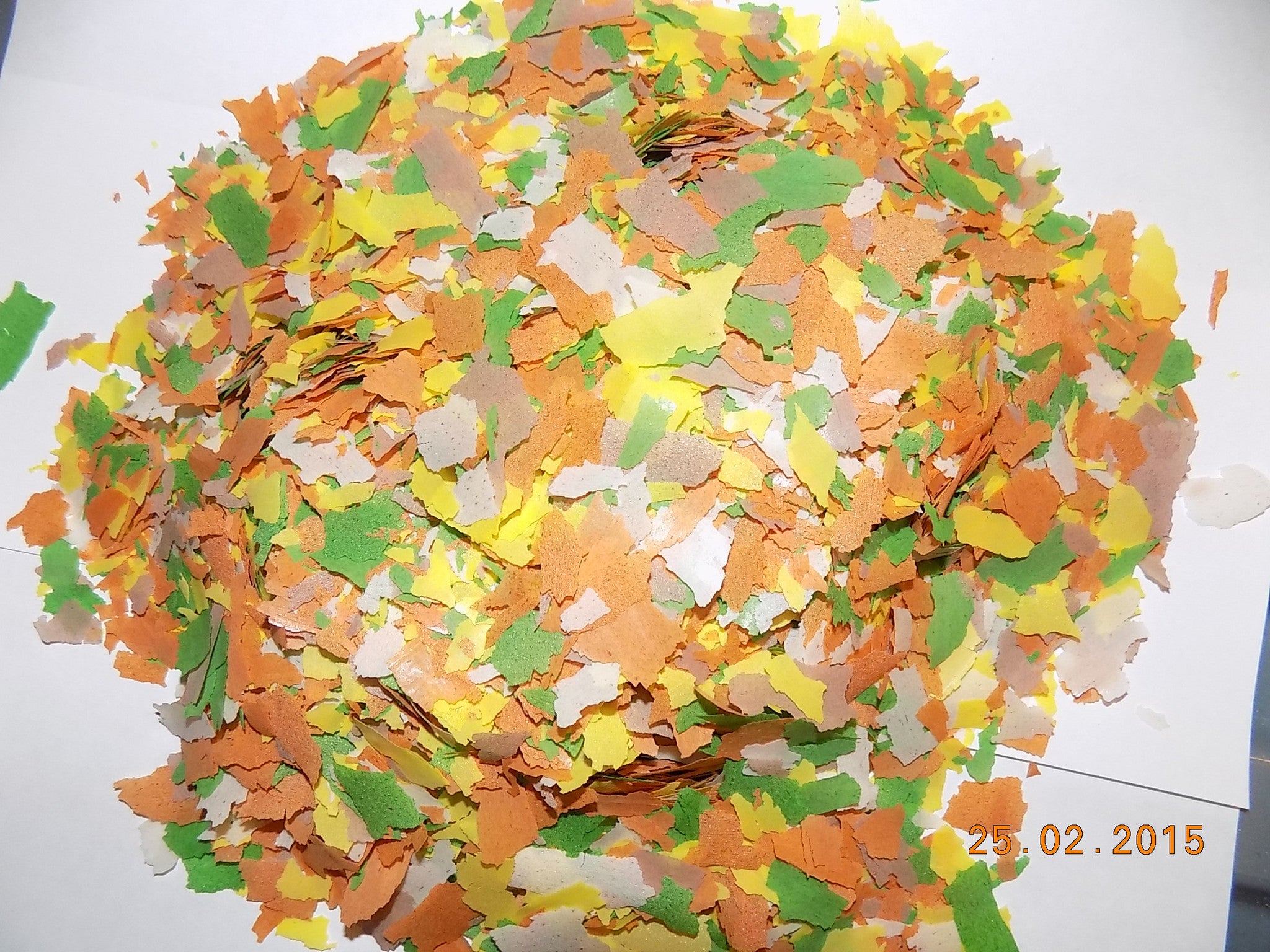Image showcasing Quality Goldfish Koi Fish Fry Flakes – Koidivision